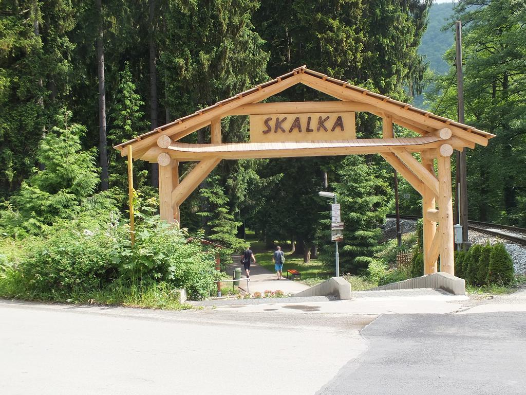 Hotel Skalka Раецке-Теплице Экстерьер фото